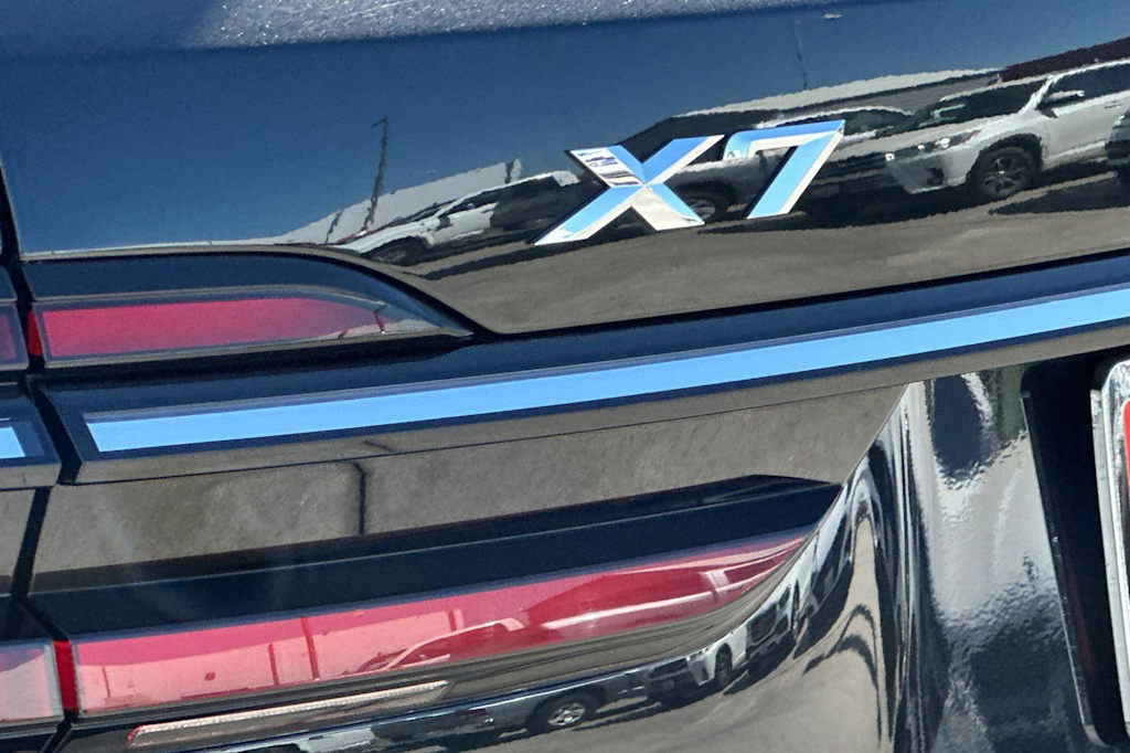 Thumbnail: 2025 BMW X7 - 36