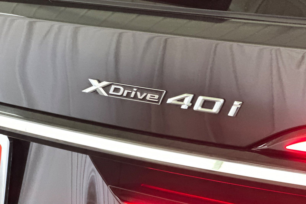 Thumbnail: 2025 BMW X7 - 7