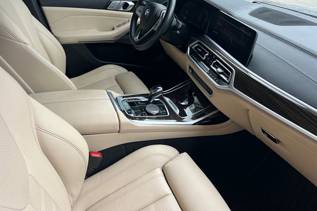 Thumbnail: 2021 BMW X7 - 10