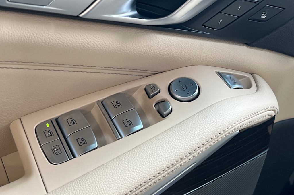 Thumbnail: 2021 BMW X7 - 24