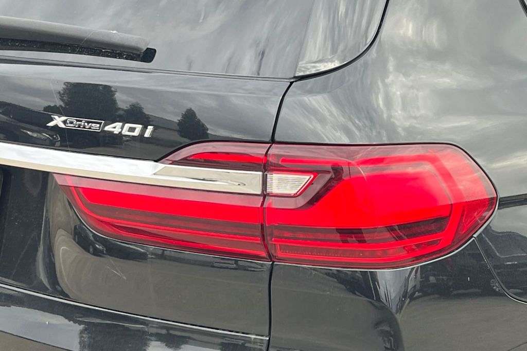 Thumbnail: 2021 BMW X7 - 22