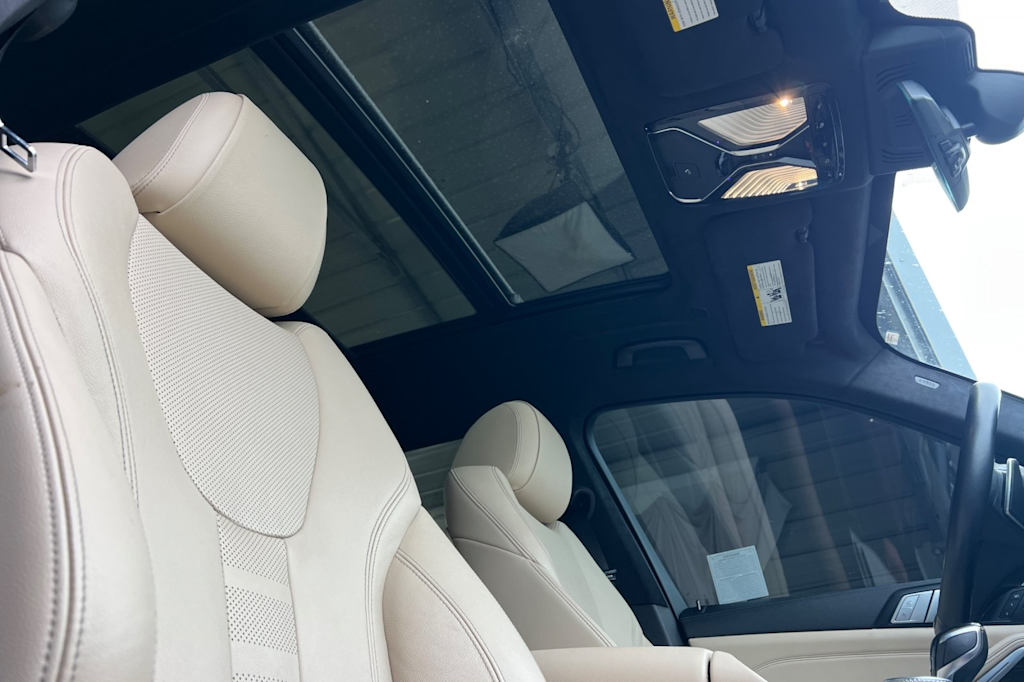 Thumbnail: 2021 BMW X7 - 11