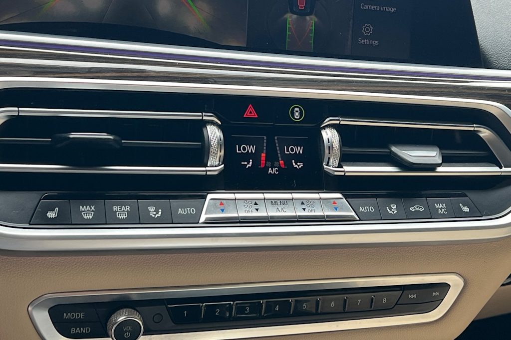 Thumbnail: 2021 BMW X7 - 27