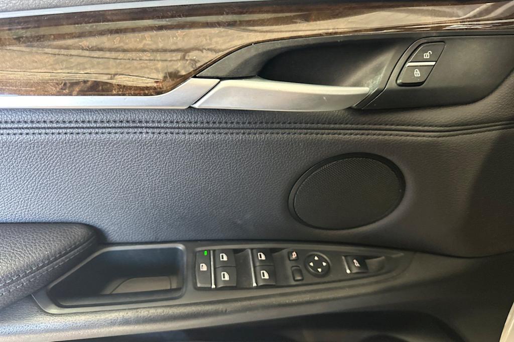 Thumbnail: 2017 BMW X5 - 22
