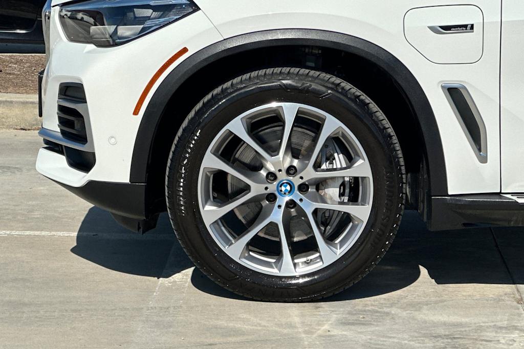 Thumbnail: 2023 BMW X5 - 8