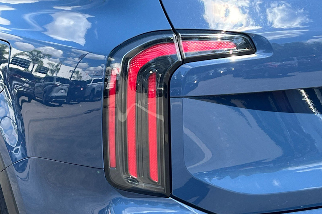 Thumbnail: 2023 Kia Telluride - 38