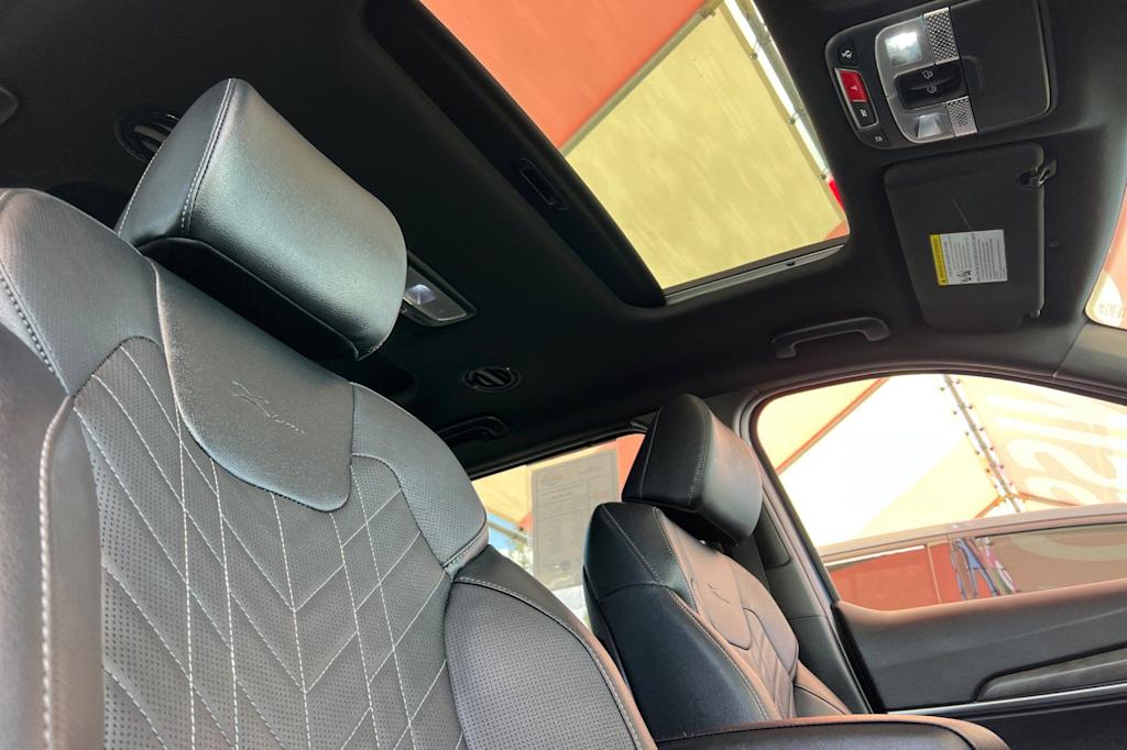 Thumbnail: 2023 Kia Telluride - 26