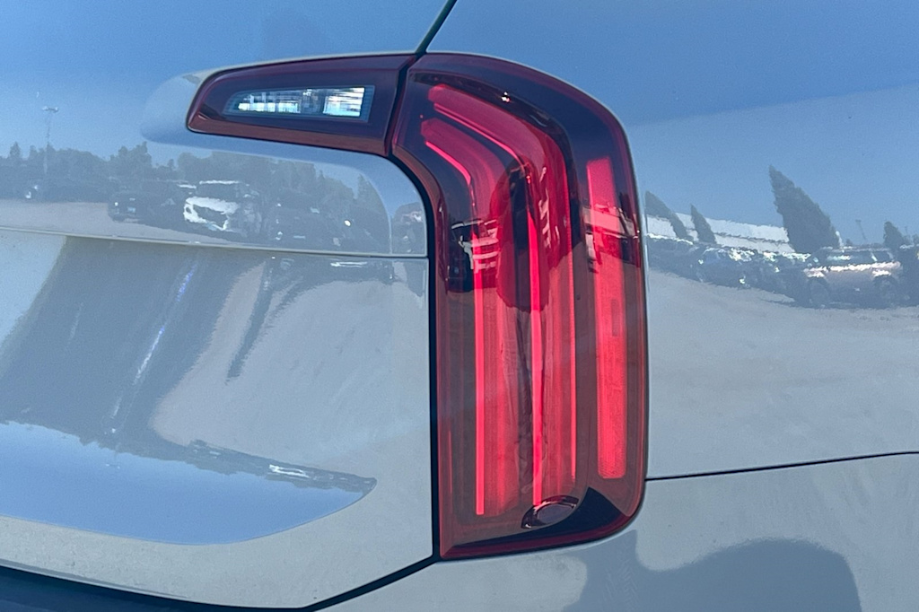 Thumbnail: 2022 Kia Telluride - 22