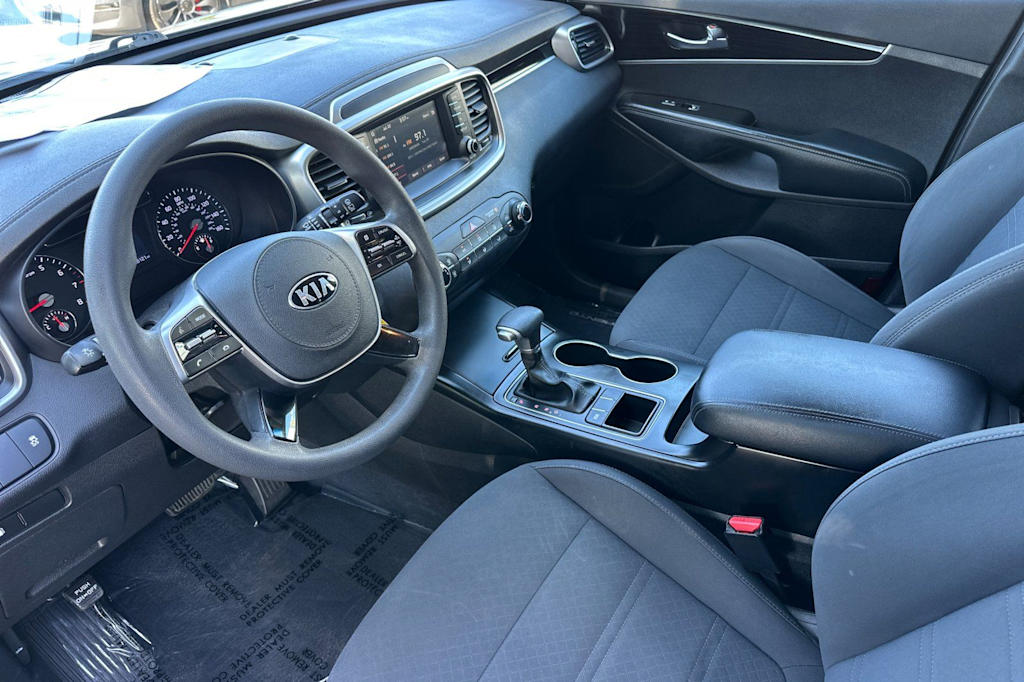 Thumbnail: 2020 Kia Sorento - 9