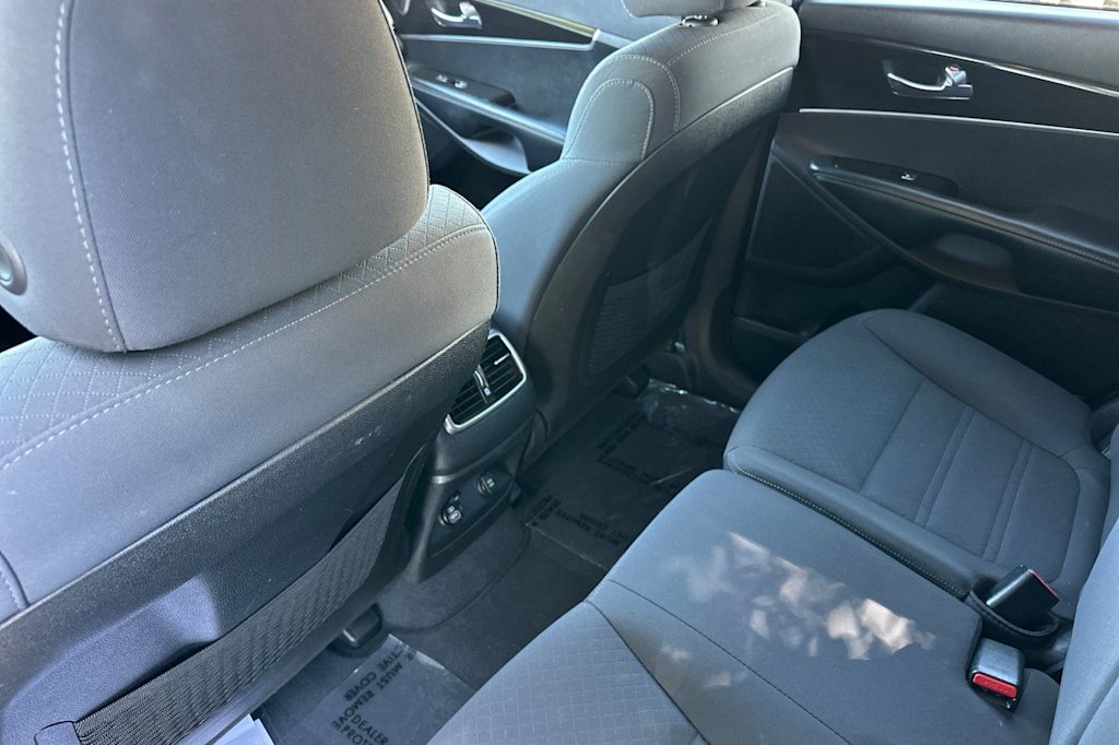 Thumbnail: 2020 Kia Sorento - 10