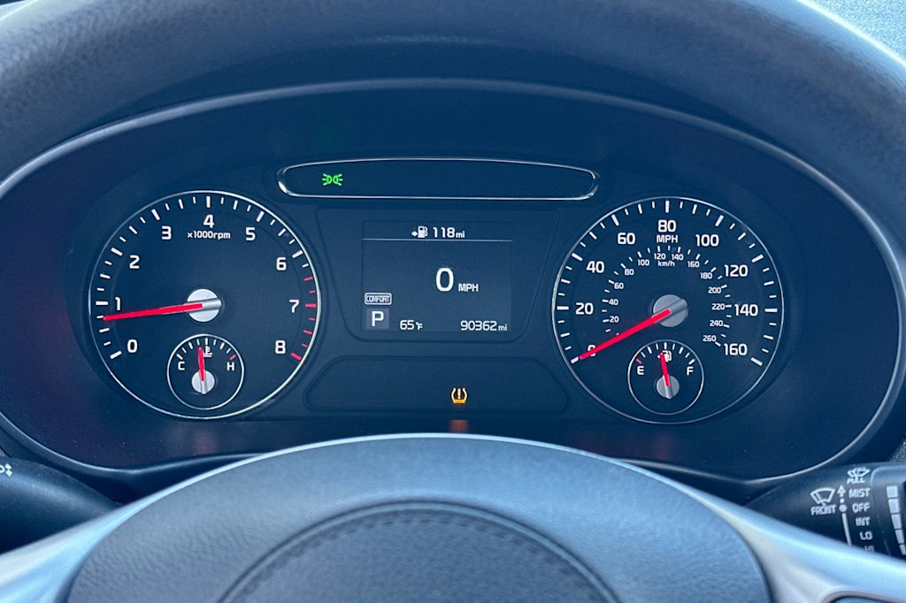2019 Kia Sorento LX 16