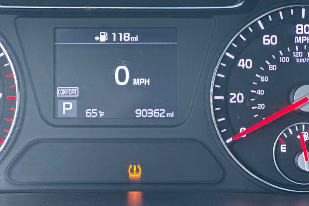 2019 Kia Sorento LX 28