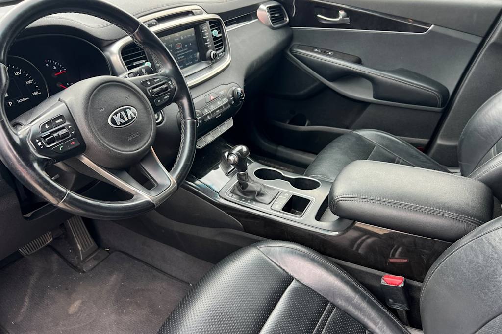 Thumbnail: 2018 Kia Sorento - 9