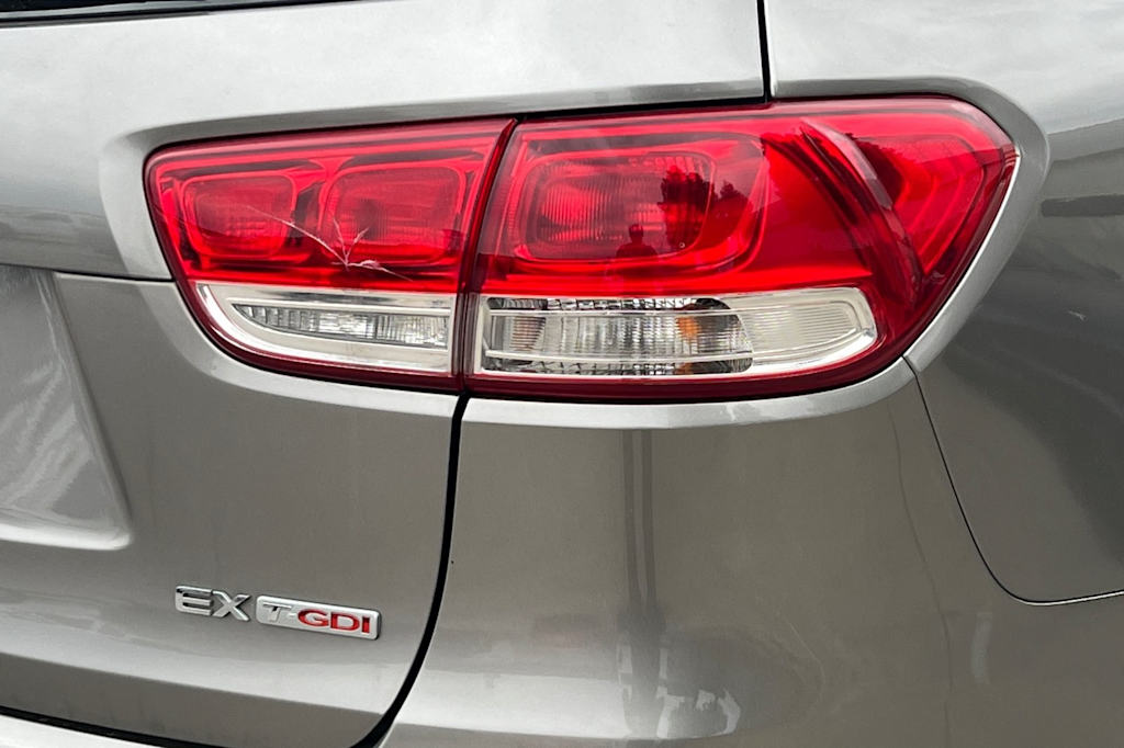 Thumbnail: 2018 Kia Sorento - 23