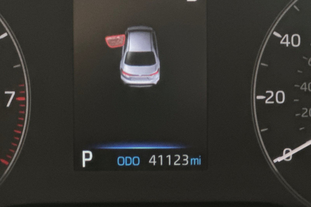 Thumbnail: 2024 Toyota Corolla - 16