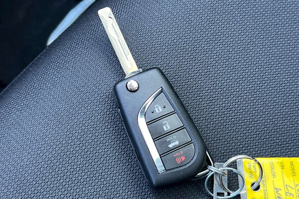 Thumbnail: 2025 Toyota Corolla - 17