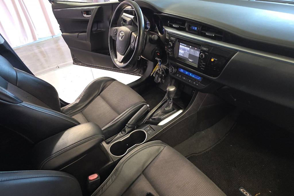 Thumbnail: 2016 Toyota Corolla - 12