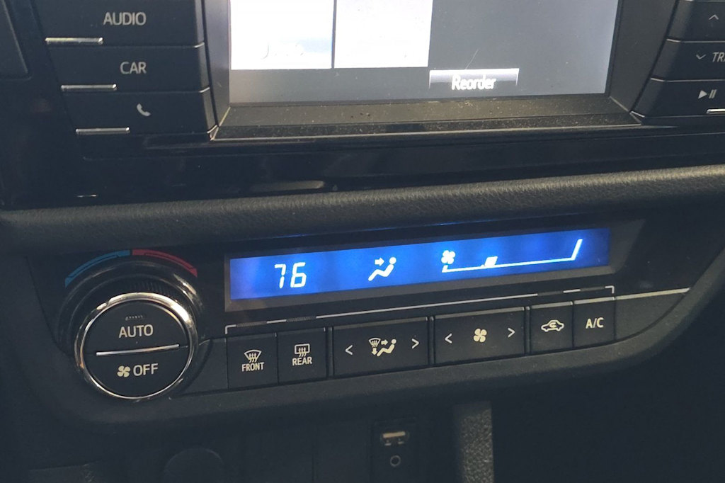 Thumbnail: 2016 Toyota Corolla - 24