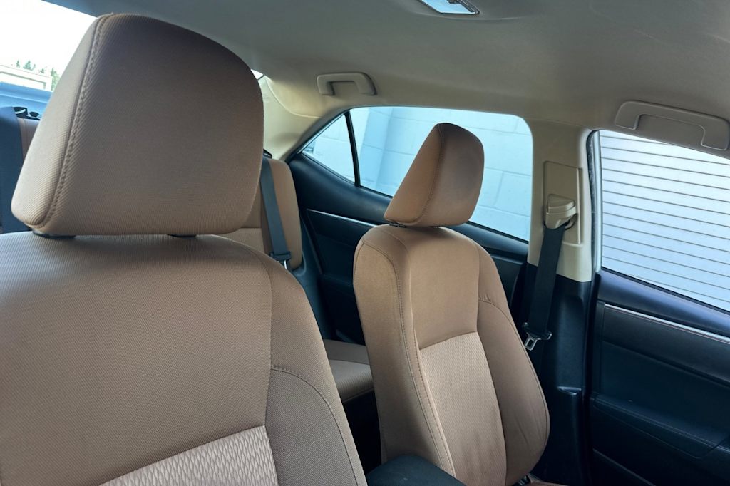 Thumbnail: 2016 Toyota Corolla - 8