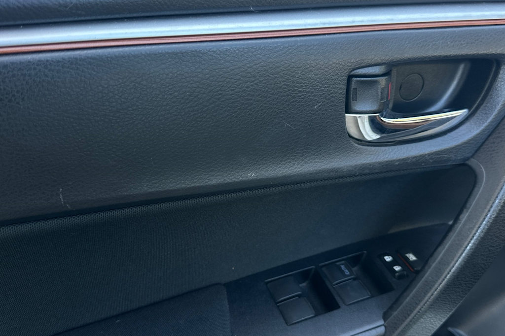 Thumbnail: 2016 Toyota Corolla - 21