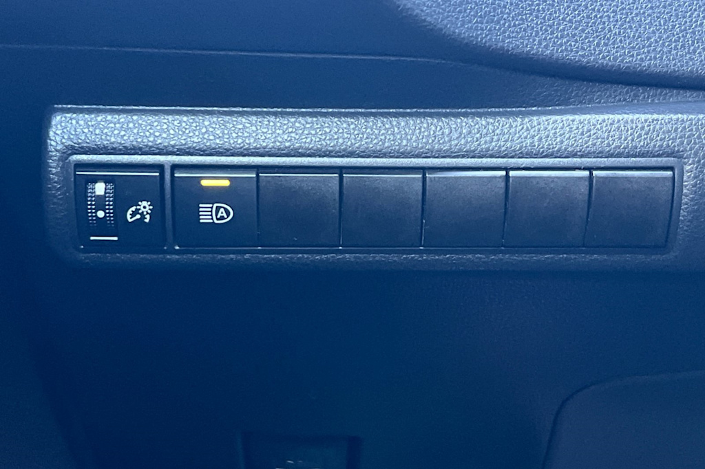 Thumbnail: 2021 Toyota Corolla - 31