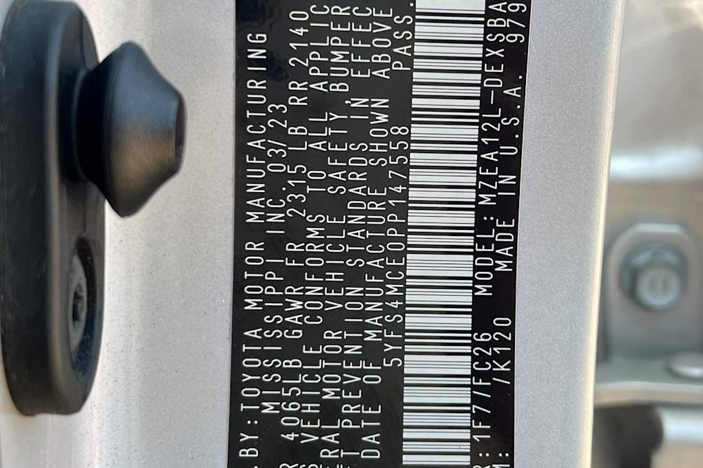 Thumbnail: 2023 Toyota Corolla - 18