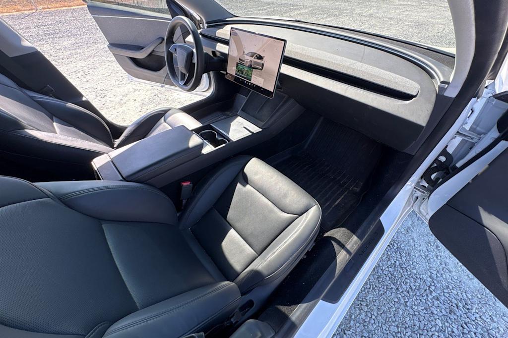 Thumbnail: 2024 Tesla Model 3 - 11