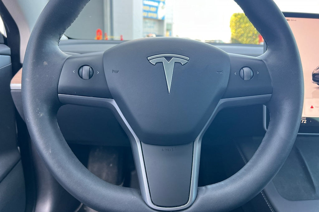 Thumbnail: 2023 Tesla Model 3 - 29