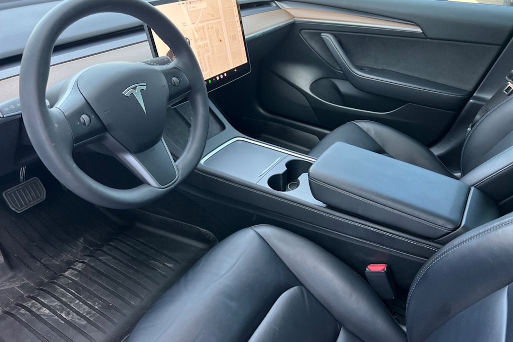 Thumbnail: 2023 Tesla Model 3 - 9