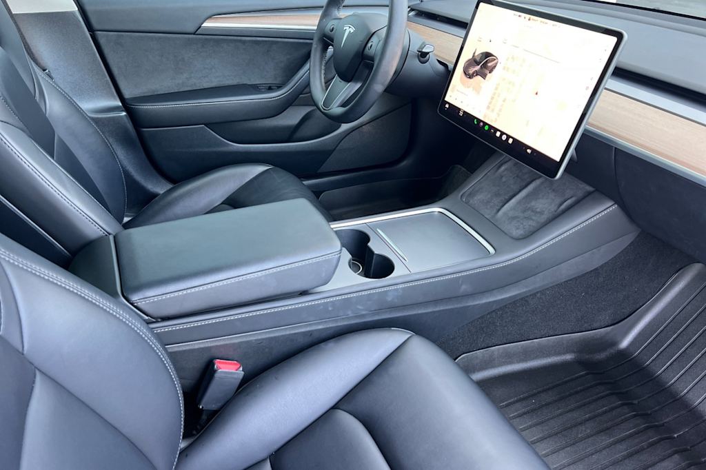 Thumbnail: 2023 Tesla Model 3 - 10