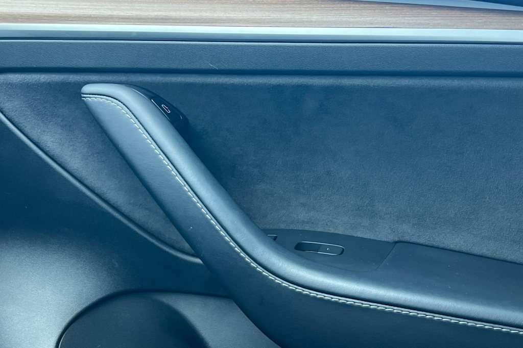 Thumbnail: 2023 Tesla Model 3 - 24