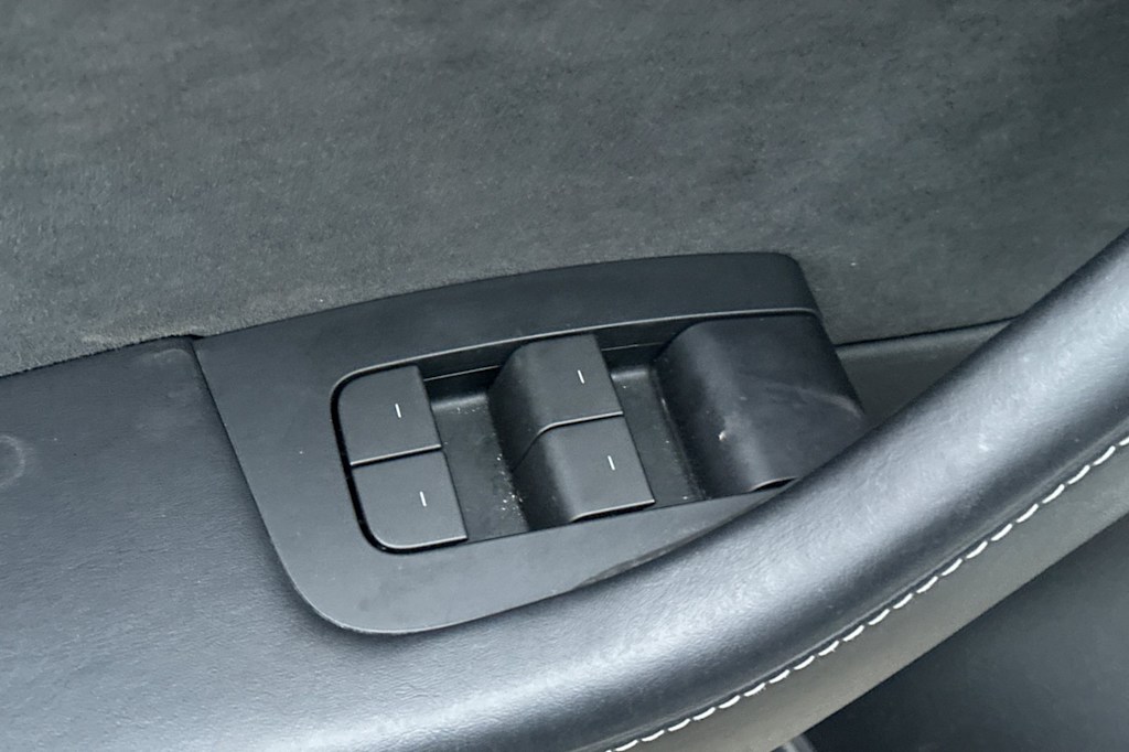 Thumbnail: 2023 Tesla Model 3 - 20