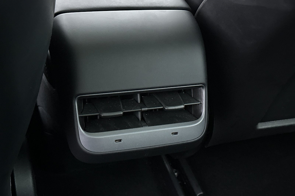 Thumbnail: 2023 Tesla Model 3 - 21