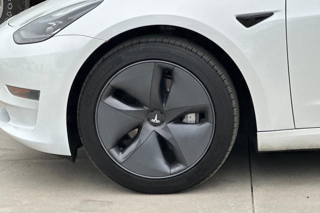 Thumbnail: 2023 Tesla Model 3 - 8