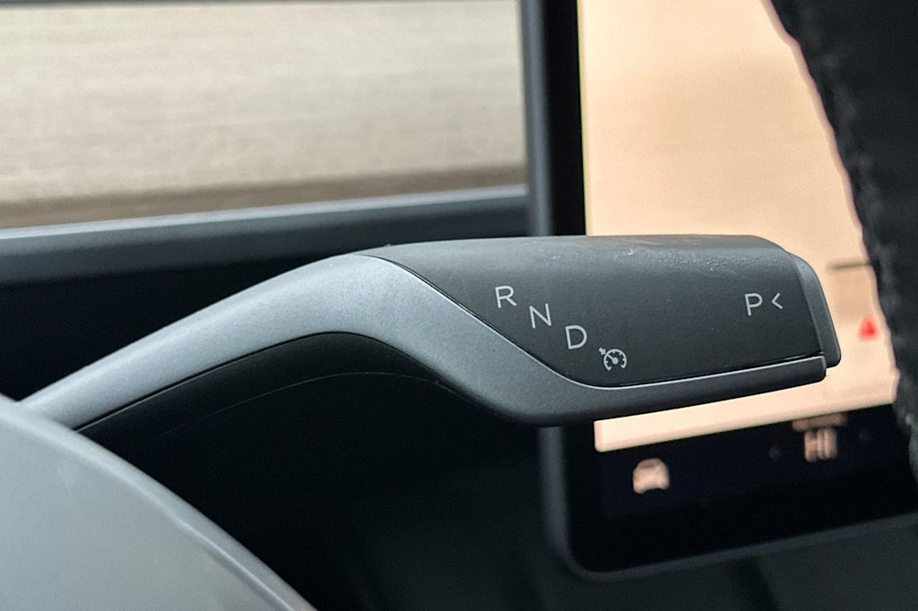 Thumbnail: 2023 Tesla Model 3 - 27