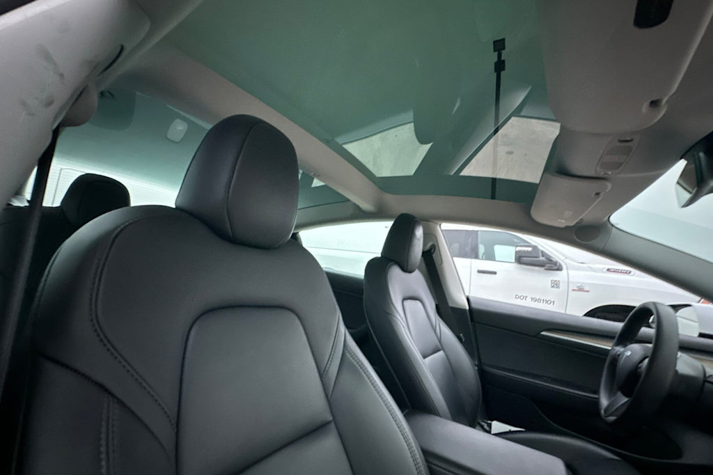 Thumbnail: 2023 Tesla Model 3 - 11