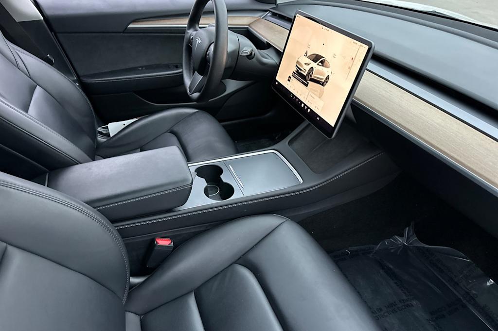 Thumbnail: 2023 Tesla Model 3 - 10