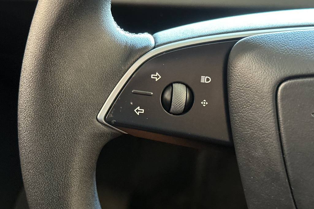Thumbnail: 2025 Tesla Model 3 - 31