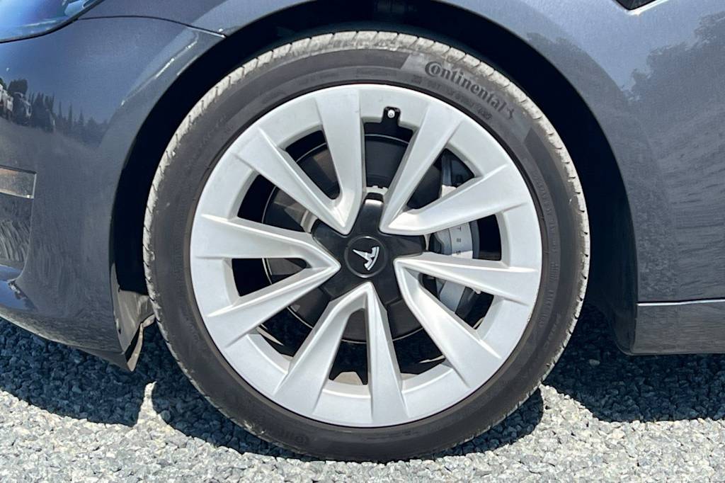 Thumbnail: 2023 Tesla Model 3 - 8