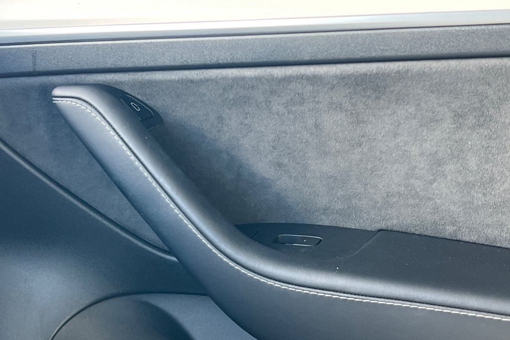 Thumbnail: 2023 Tesla Model 3 - 23
