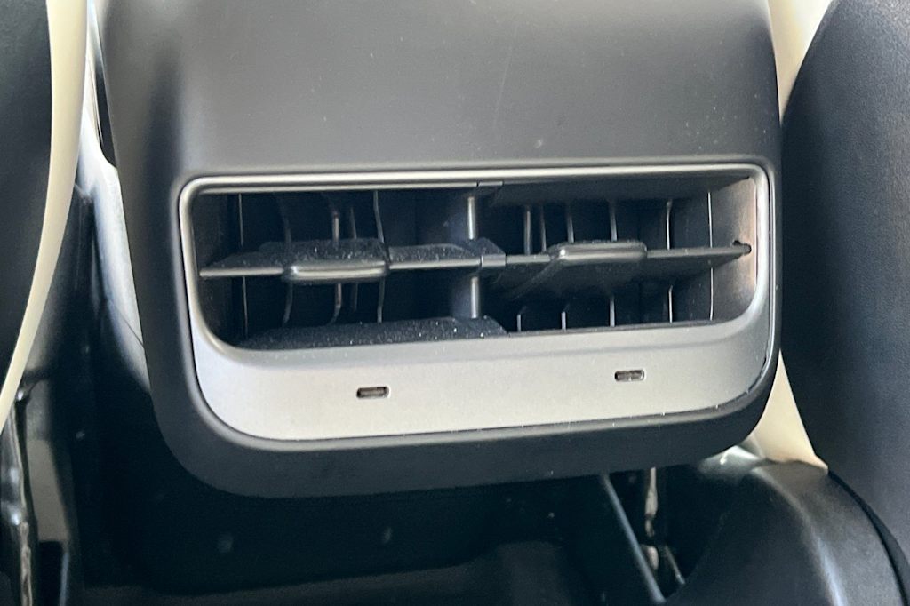 Thumbnail: 2023 Tesla Model 3 - 21