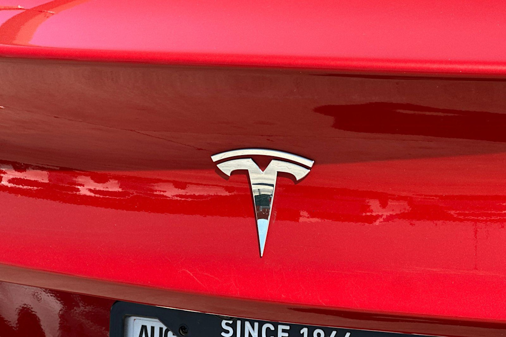 Thumbnail: 2023 Tesla Model 3 - 7