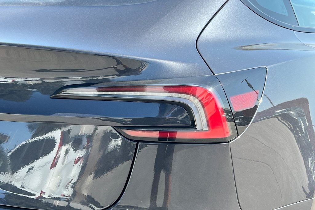 Thumbnail: 2025 Tesla Model 3 - 20