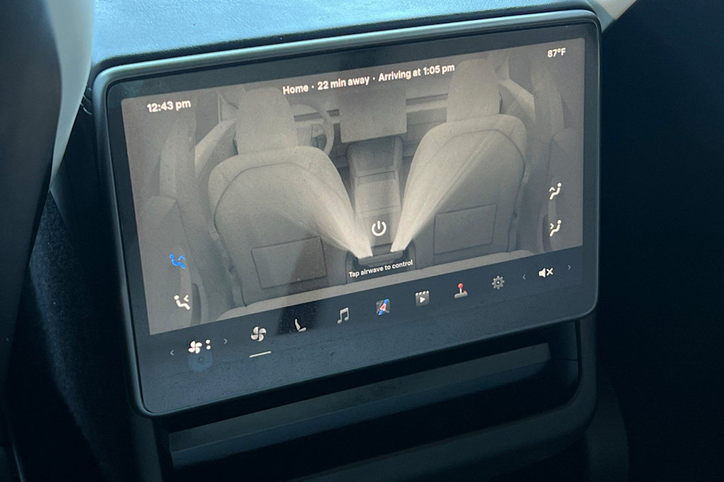 Thumbnail: 2025 Tesla Model 3 - 14