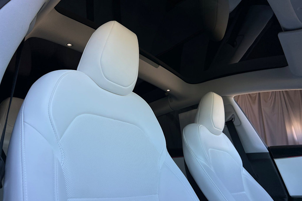 Thumbnail: 2025 Tesla Model 3 - 10