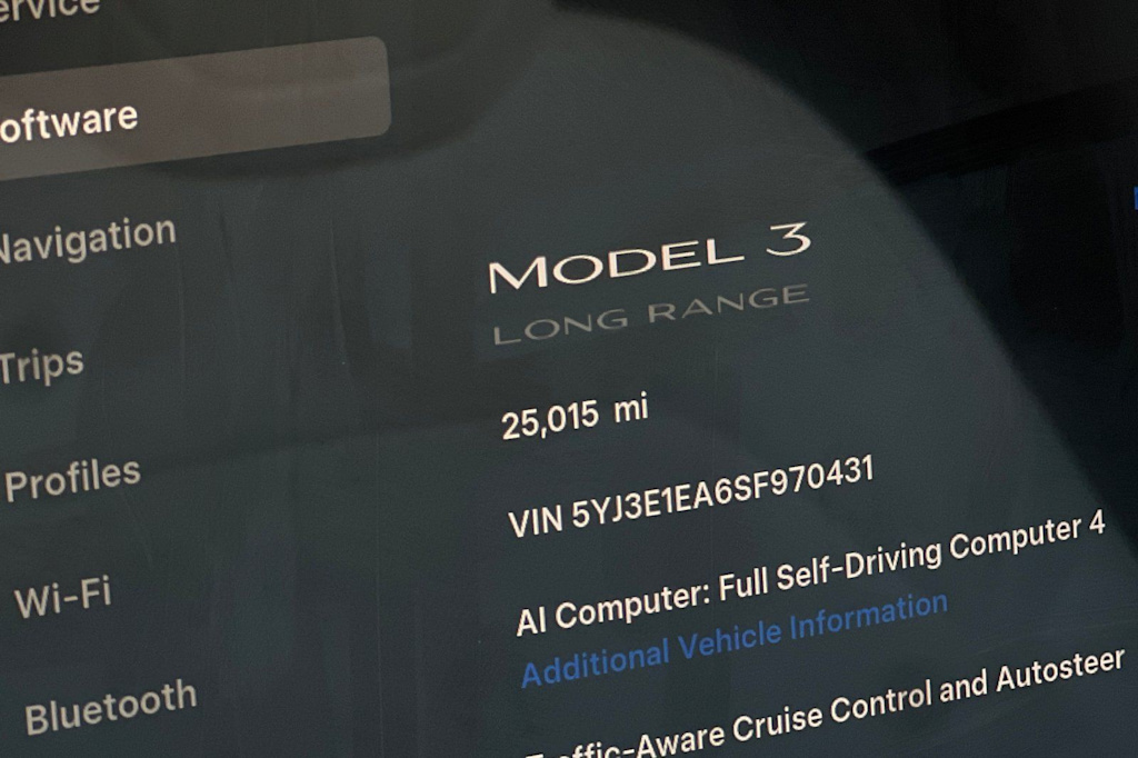 Thumbnail: 2025 Tesla Model 3 - 15