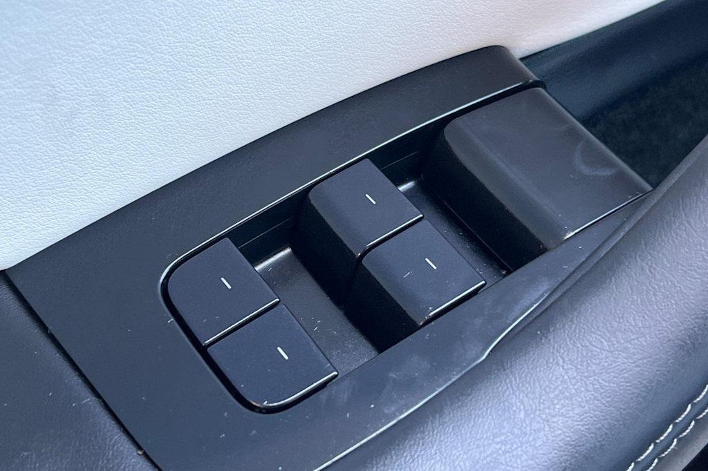 Thumbnail: 2025 Tesla Model 3 - 21