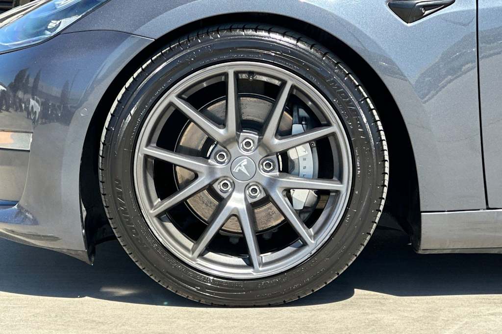 Thumbnail: 2021 Tesla Model 3 - 8