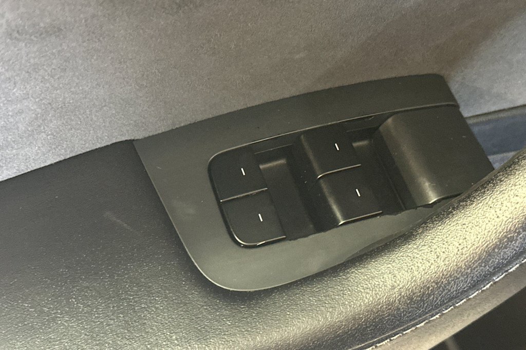 Thumbnail: 2021 Tesla Model 3 - 21