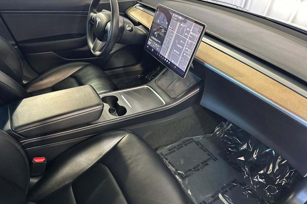 Thumbnail: 2021 Tesla Model 3 - 12